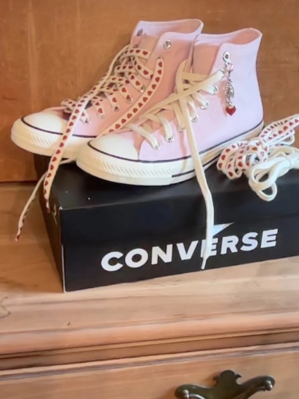 CONVERSE CHUCK TAYLOR ALL STAR HI-TOP SNEAKER VALENTINE DAY PINK/NEW FOUND BLOOM - Picture 11 of 11